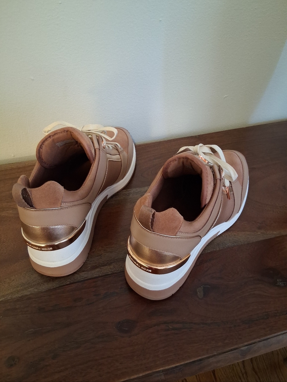 Michael Kors Womens Rose MK Logo Lace-Up Sneakers - Picture 3 of 3